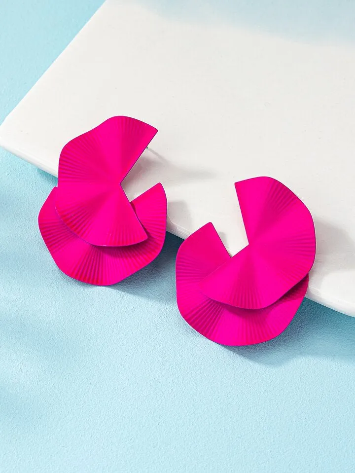 1pair geometric metallic stud earrings in hot pink