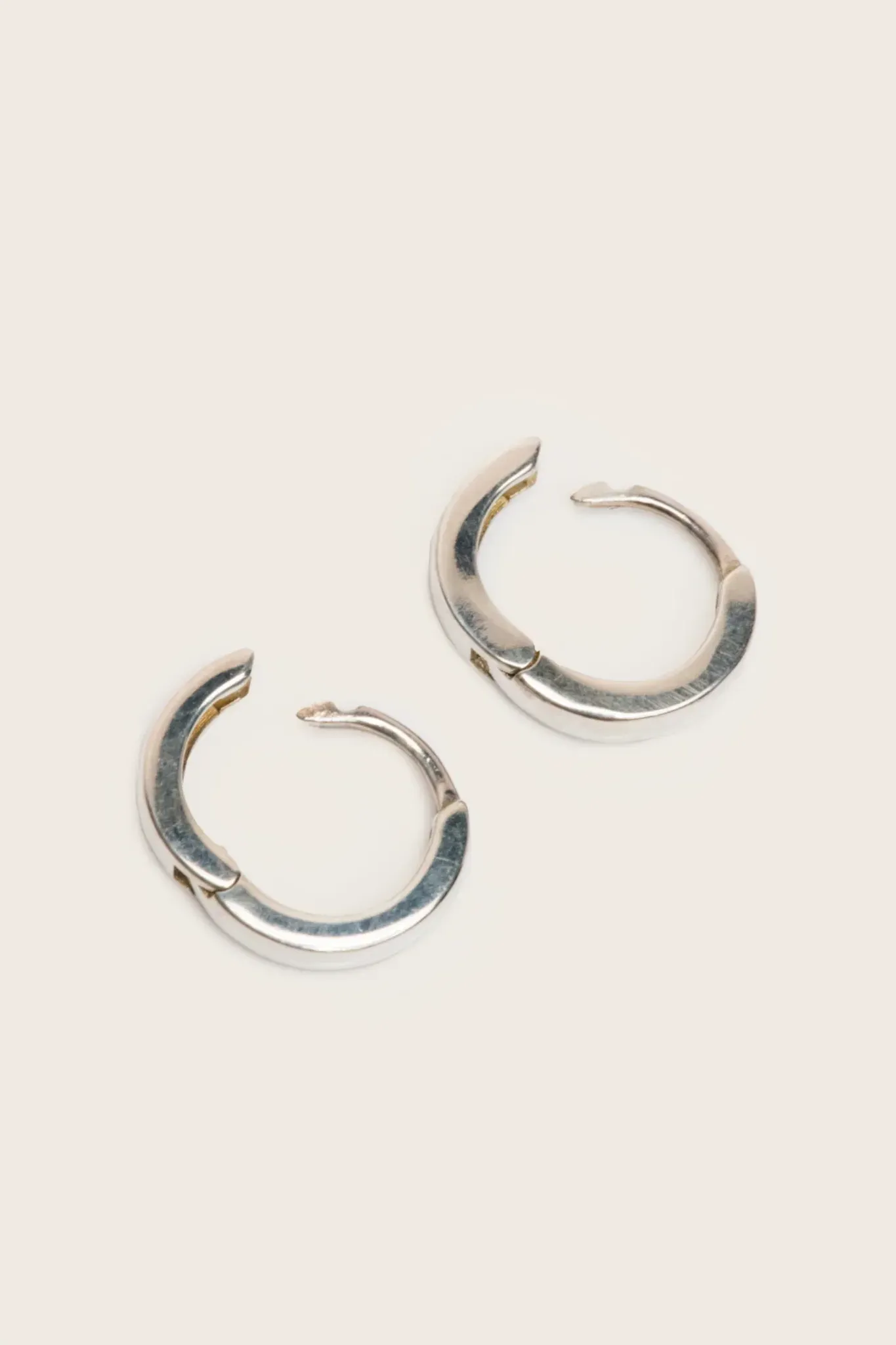 24/7 Hinge Hoops