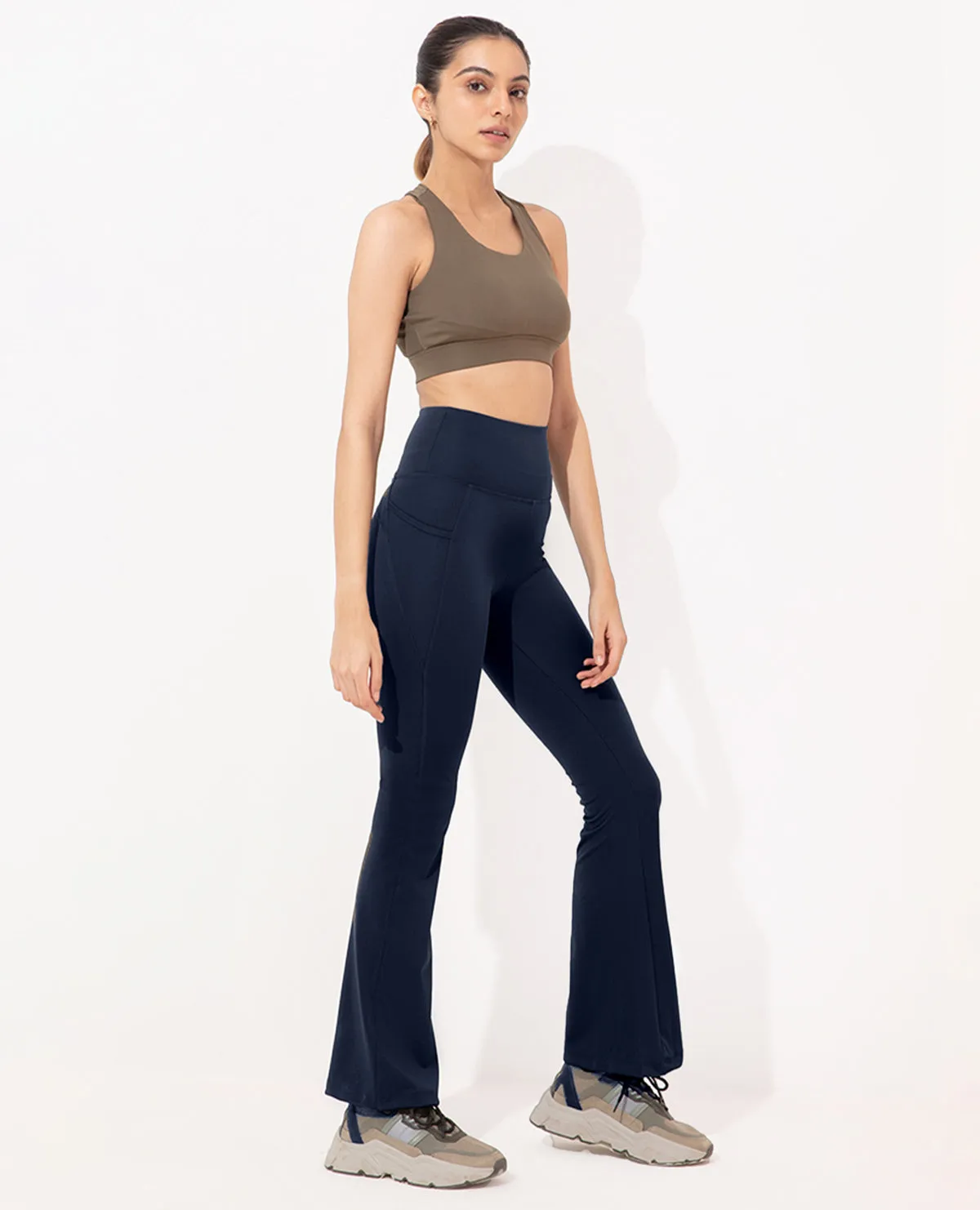 Women Stretchable Flared Pants